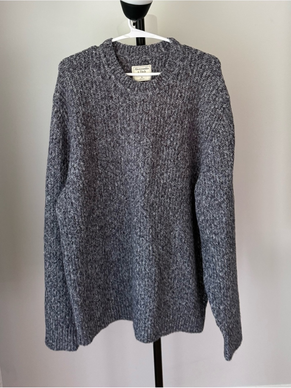 Abercrombie & Fitch Men’s XL Blue Gray Crewneck Knit Sweater